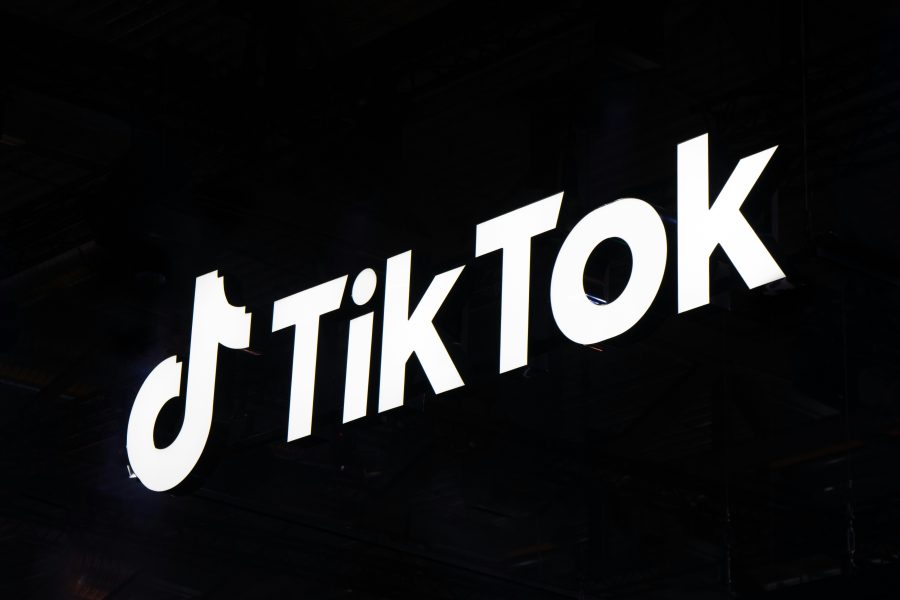 Sử dụng từ ngữ hợp lý khi live giúp phòng tránh tài khoản TikTok bị cấm live vĩnh viễn